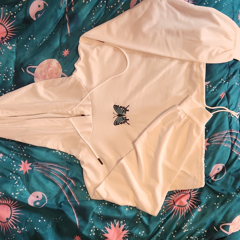 SM White Cropped Hoodie
